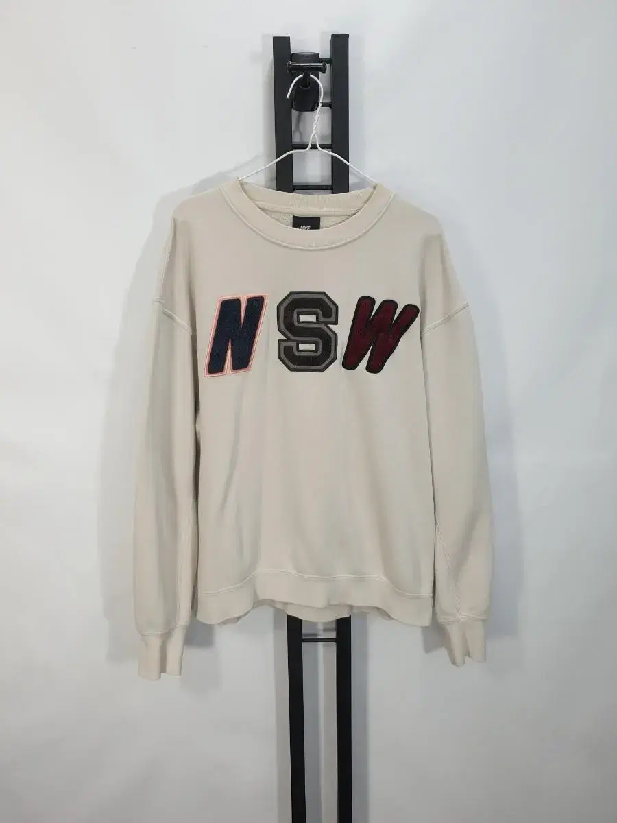 나이키 맨투맨 nsw 아크릴로고 크루 아이보리 m